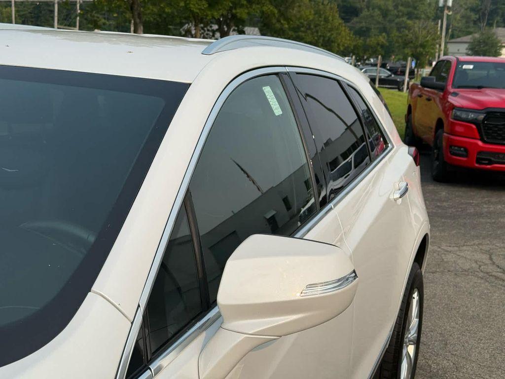 used 2022 Cadillac XT5 car, priced at $29,300