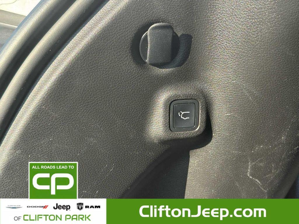 used 2022 Jeep Compass car, priced at $24,600