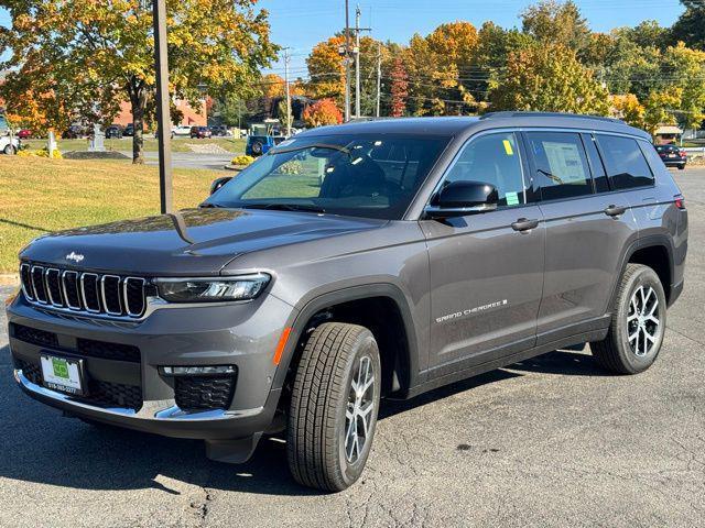 new 2025 Jeep Grand Cherokee car, priced at $55,830