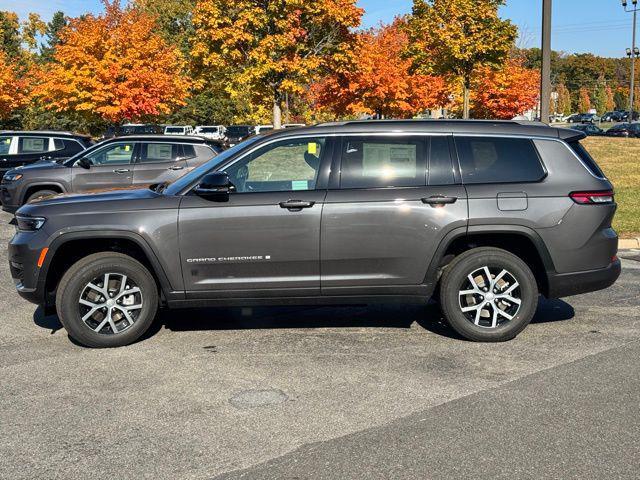 new 2025 Jeep Grand Cherokee car, priced at $55,830