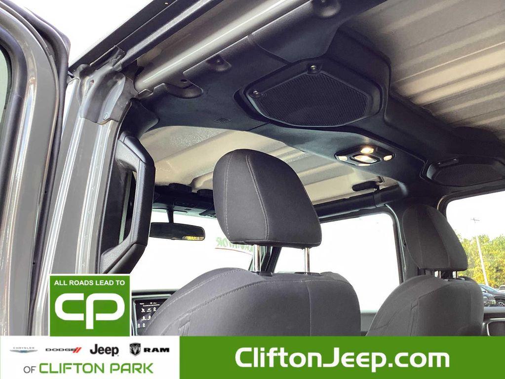 used 2022 Jeep Gladiator car, priced at $35,495