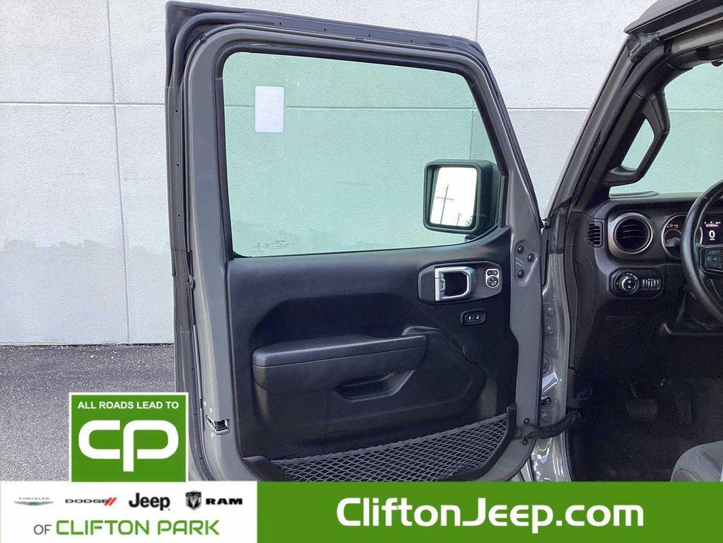 used 2022 Jeep Gladiator car, priced at $35,495