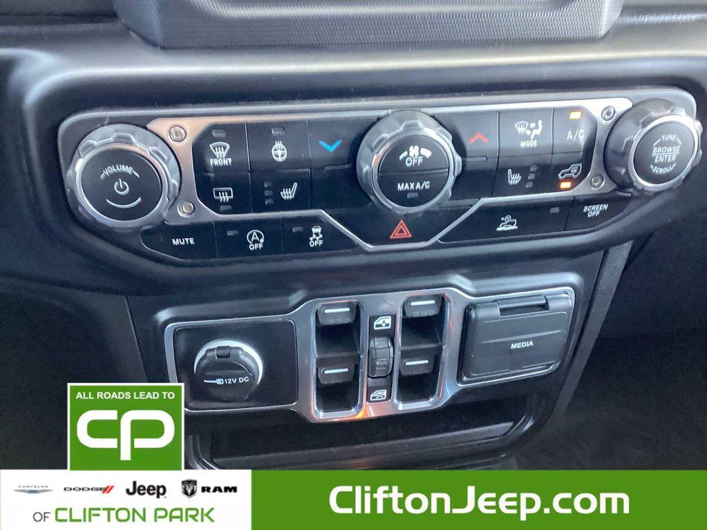 used 2022 Jeep Gladiator car, priced at $35,495
