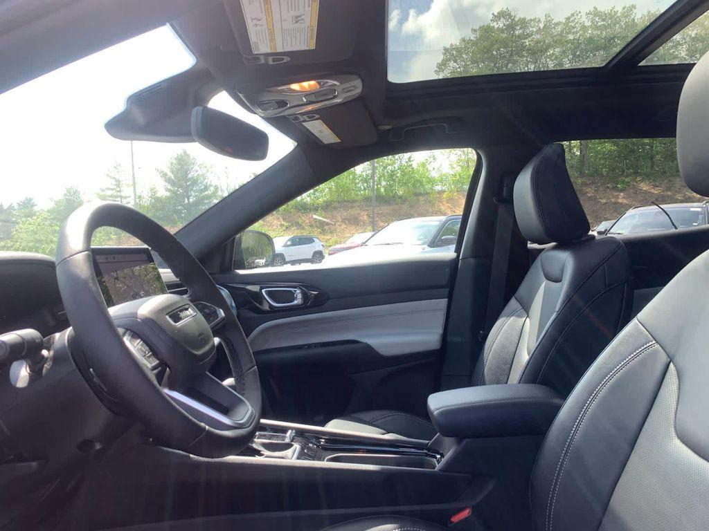 new 2025 Jeep Compass car, priced at $38,514