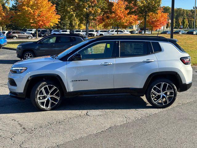 new 2024 Jeep Compass car, priced at $42,885