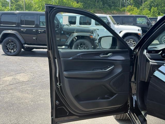used 2023 Jeep Grand Cherokee L car, priced at $33,900