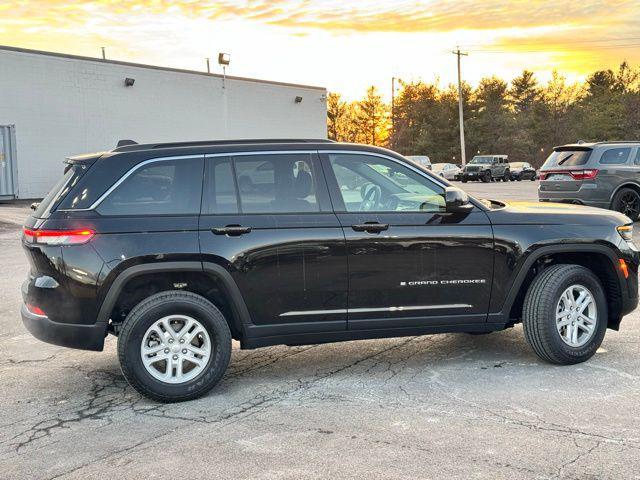 new 2025 Jeep Grand Cherokee car, priced at $43,220