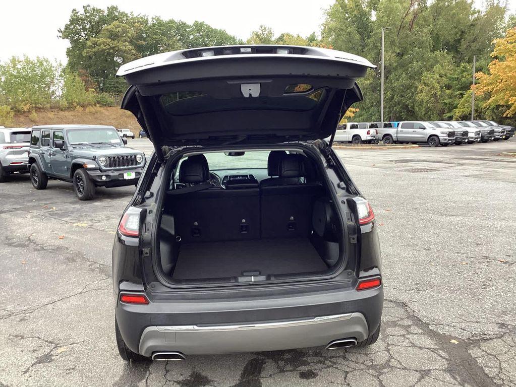 used 2022 Jeep Cherokee car, priced at $26,995