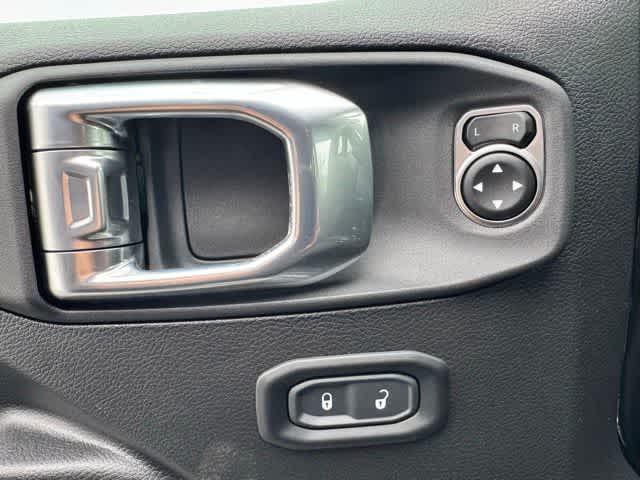 new 2025 Jeep Wrangler car, priced at $46,665