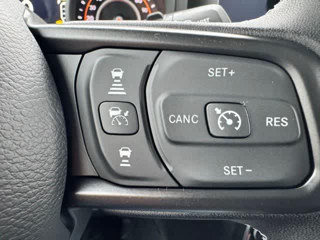 new 2025 Jeep Wrangler car, priced at $46,665