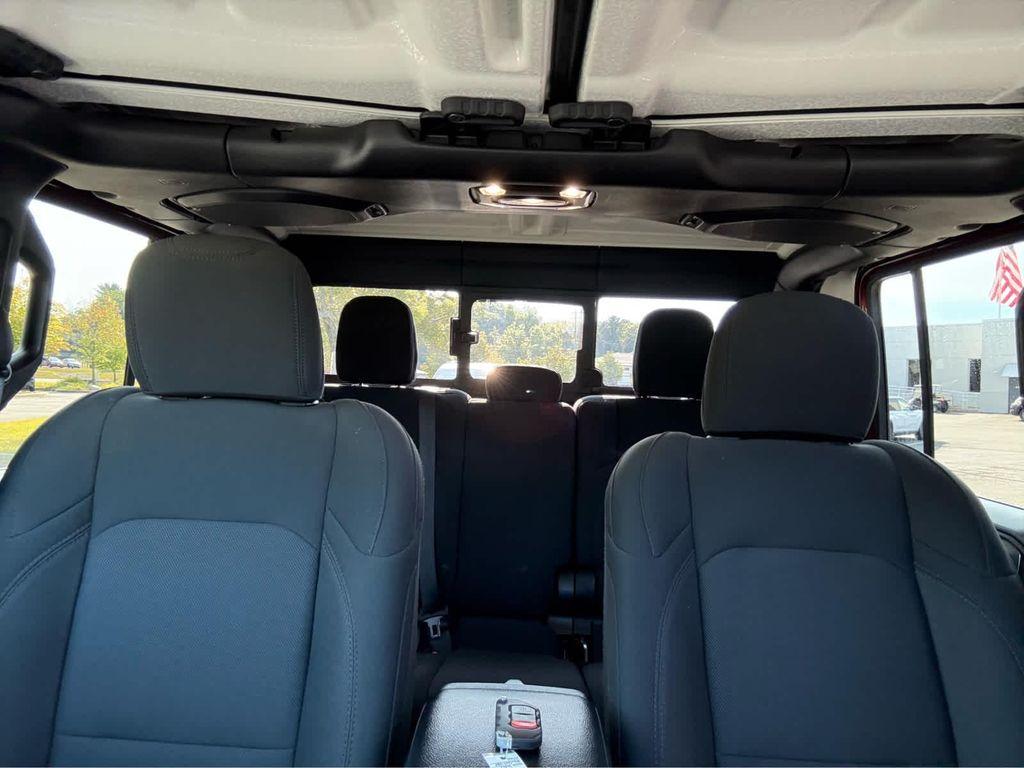 used 2021 Jeep Gladiator car, priced at $32,400