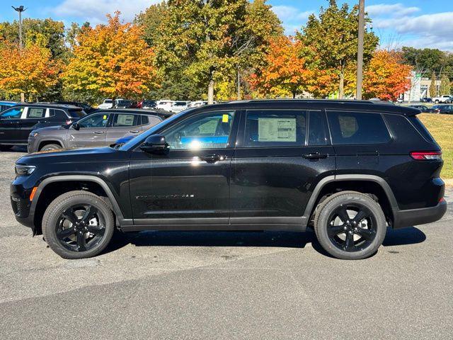 new 2025 Jeep Grand Cherokee car, priced at $58,555