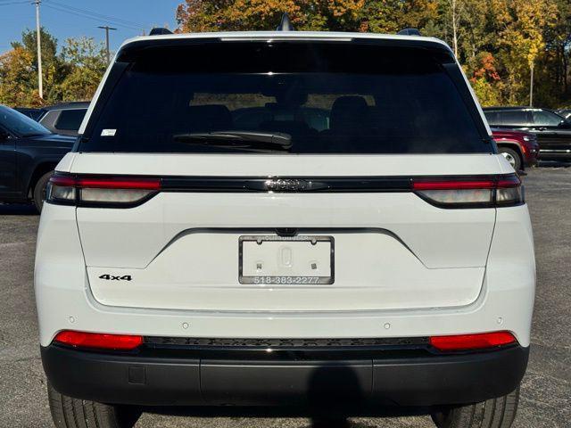 new 2025 Jeep Grand Cherokee car, priced at $48,575