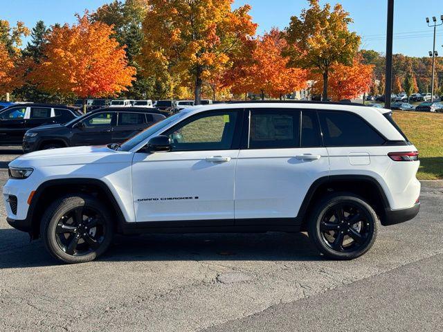 new 2025 Jeep Grand Cherokee car, priced at $48,575