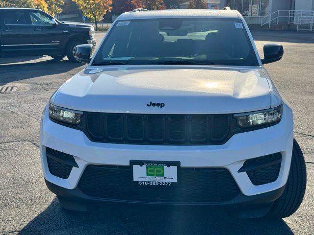 new 2025 Jeep Grand Cherokee car, priced at $48,575