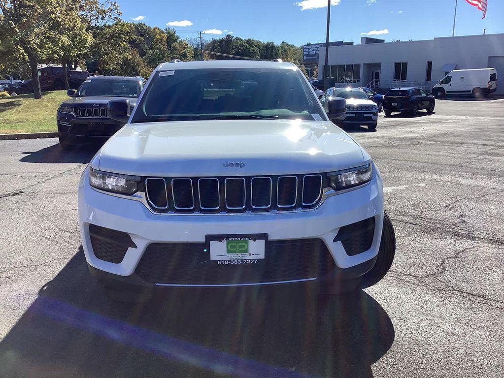 new 2025 Jeep Grand Cherokee car, priced at $39,642