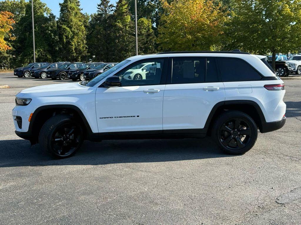 used 2023 Jeep Grand Cherokee car, priced at $29,600