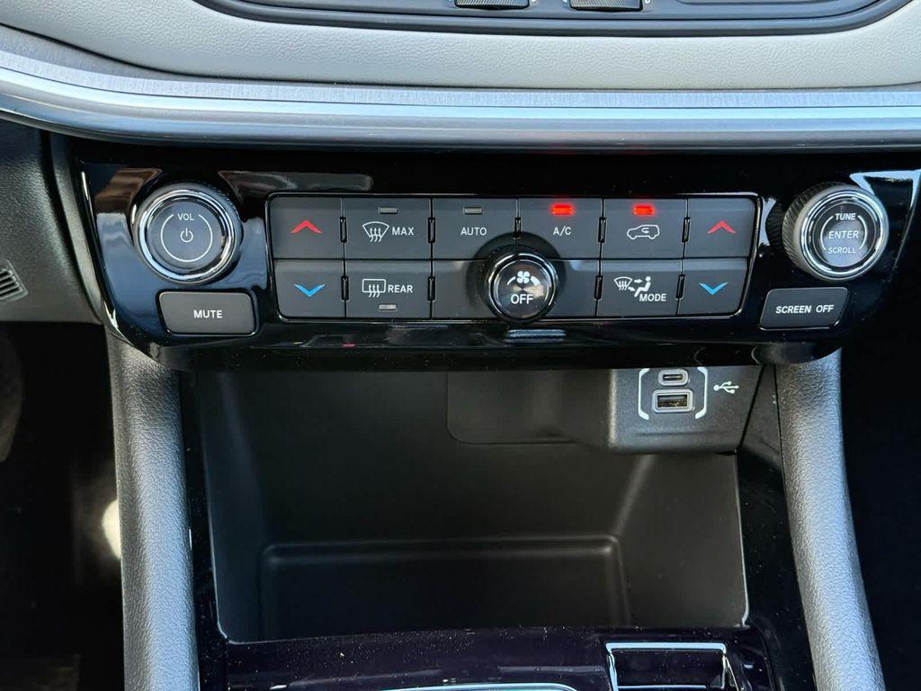 new 2025 Jeep Compass car, priced at $32,214