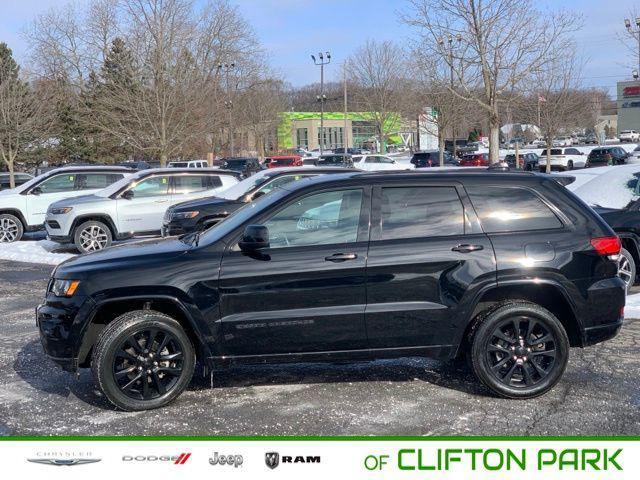 used 2018 Jeep Grand Cherokee car, priced at $17,521