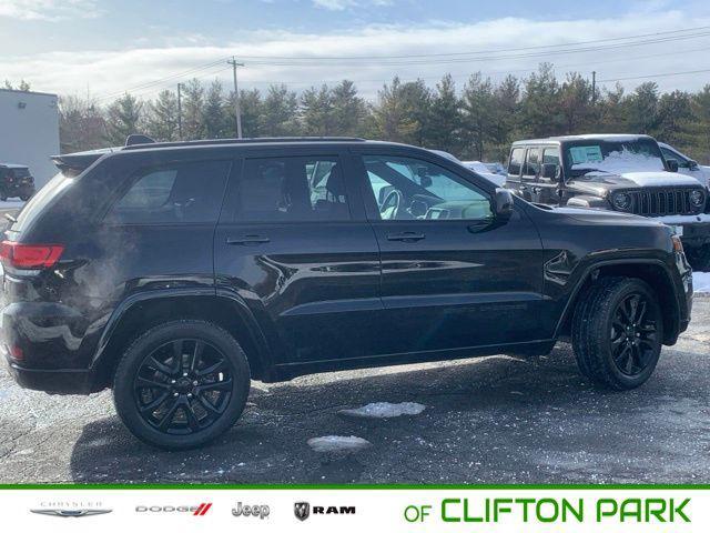 used 2018 Jeep Grand Cherokee car, priced at $17,521