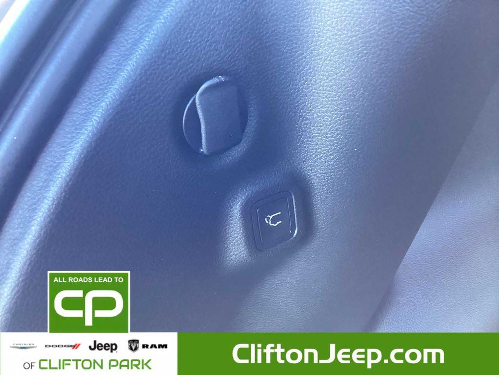 used 2023 Jeep Compass car, priced at $26,989