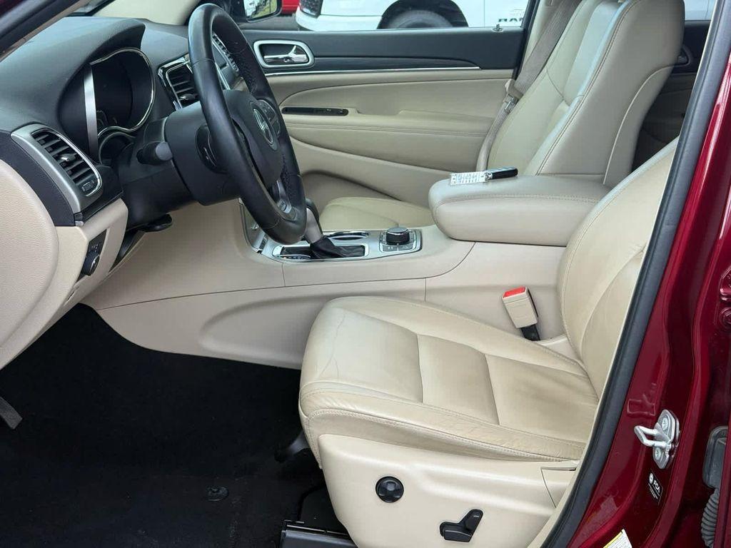 used 2021 Jeep Grand Cherokee car, priced at $25,200