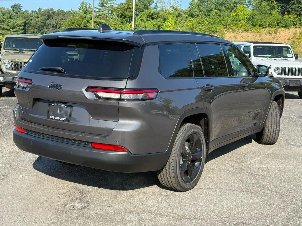 new 2025 Jeep Grand Cherokee car, priced at $48,870