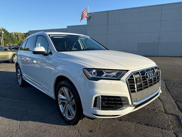 used 2023 Audi Q7 car, priced at $41,899