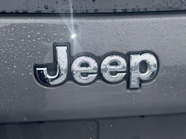 used 2021 Jeep Cherokee car, priced at $24,995