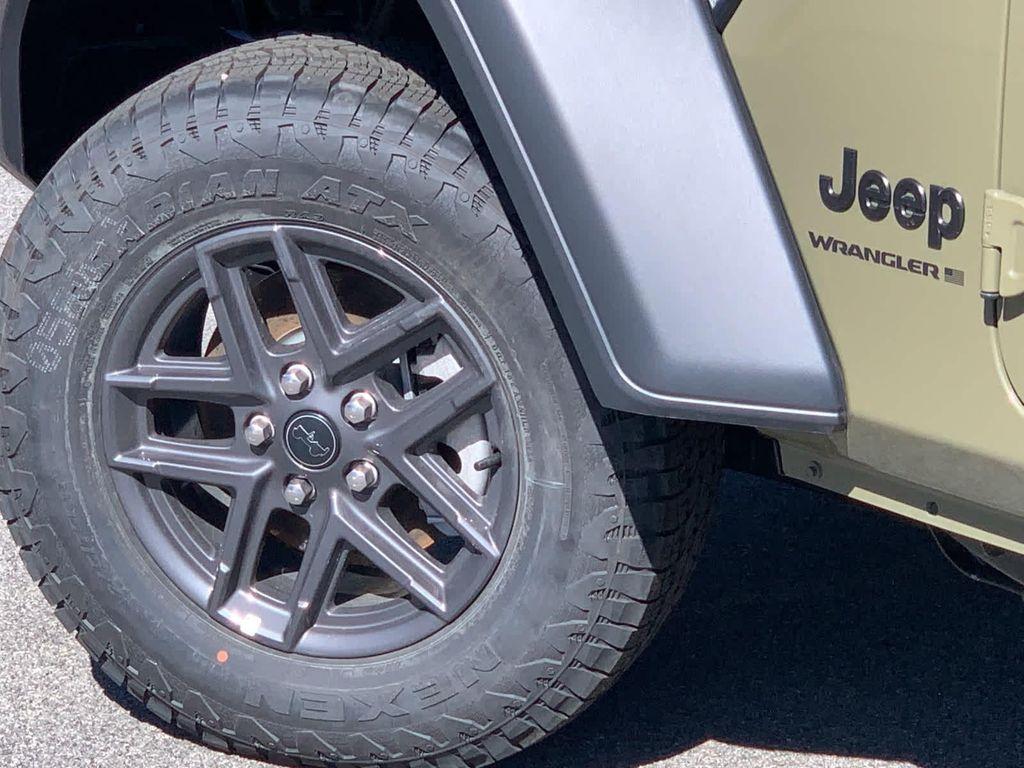 new 2025 Jeep Wrangler car, priced at $44,250