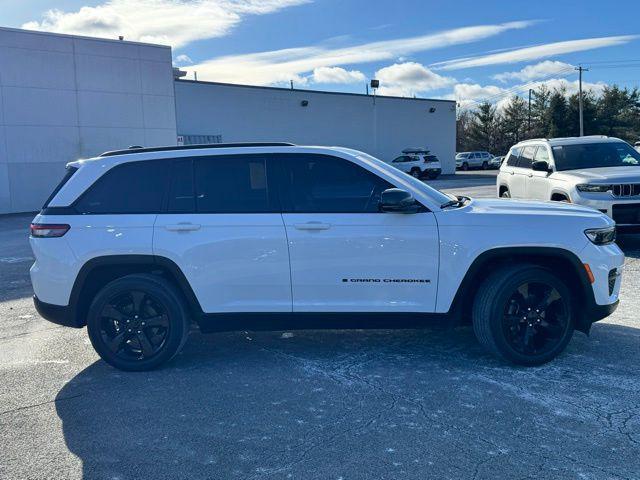 used 2023 Jeep Grand Cherokee car, priced at $31,984