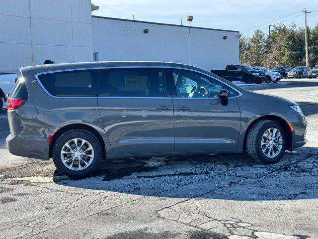 new 2025 Chrysler Pacifica car, priced at $49,530