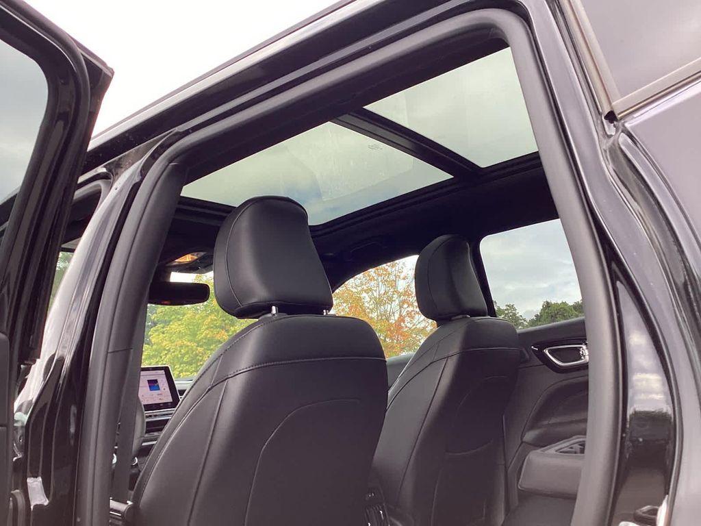 new 2025 Jeep Compass car, priced at $34,959