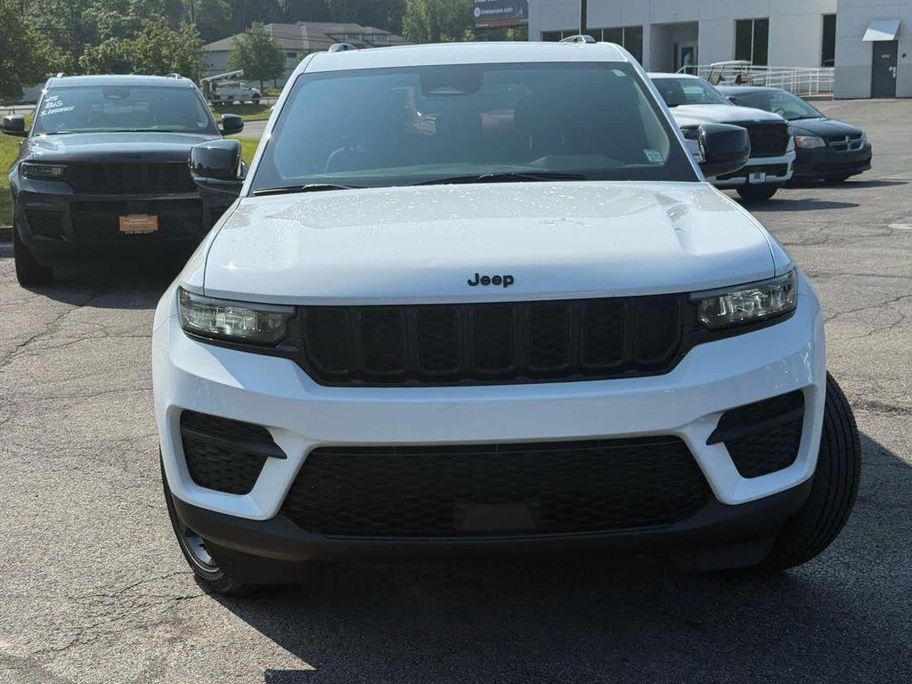 used 2022 Jeep Grand Cherokee car, priced at $32,584