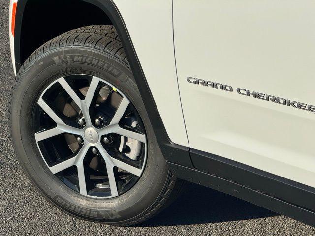 new 2025 Jeep Grand Cherokee car, priced at $55,235