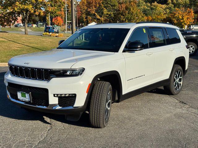 new 2025 Jeep Grand Cherokee car, priced at $55,235