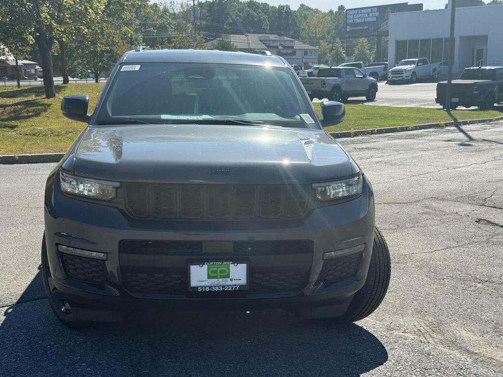 new 2025 Jeep Grand Cherokee car, priced at $47,014