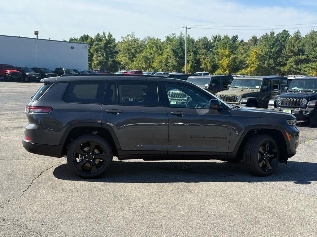 new 2025 Jeep Grand Cherokee car, priced at $47,014
