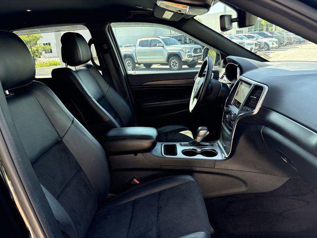 used 2018 Jeep Grand Cherokee car, priced at $17,352
