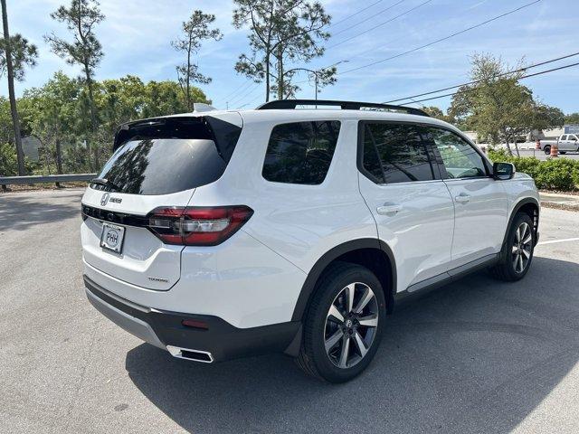 new 2025 Honda Pilot car, priced at $49,050