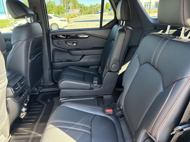 new 2025 Honda Pilot car, priced at $48,182