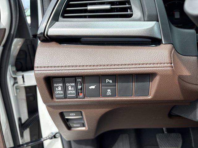 new 2026 Honda Odyssey car, priced at $46,090
