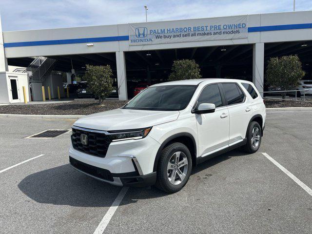 new 2025 Honda Pilot car, priced at $45,017