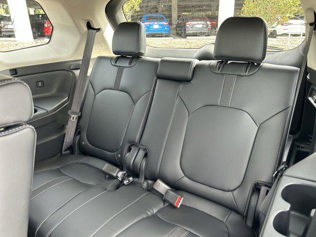 new 2025 Honda Pilot car, priced at $45,017