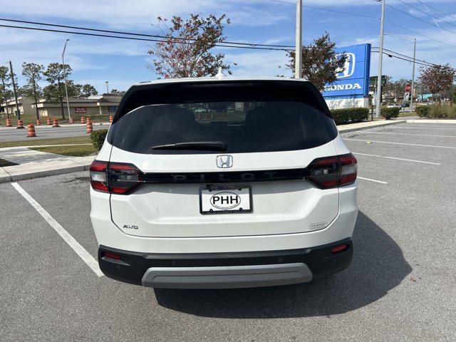 new 2025 Honda Pilot car, priced at $45,017