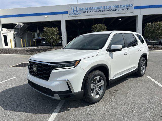 new 2025 Honda Pilot car, priced at $45,017