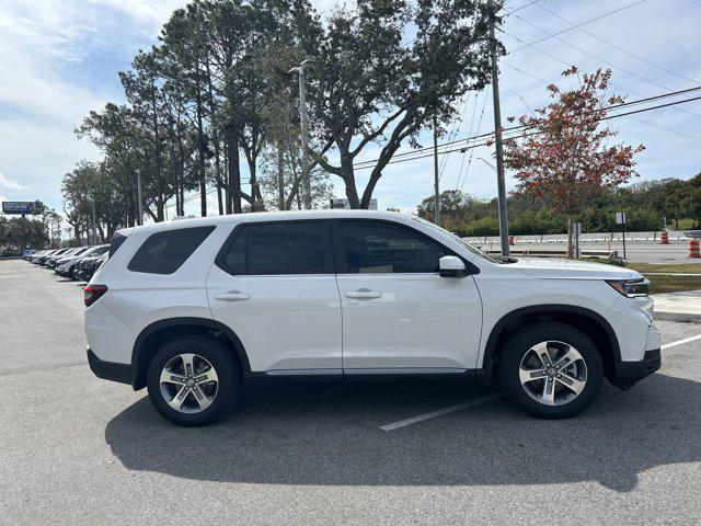 new 2025 Honda Pilot car, priced at $45,017