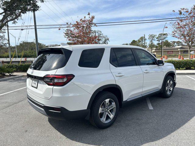 new 2025 Honda Pilot car, priced at $45,017