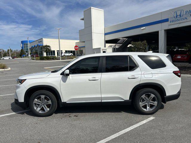 new 2025 Honda Pilot car, priced at $45,017