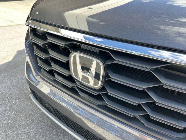 new 2025 Honda Pilot car, priced at $46,158